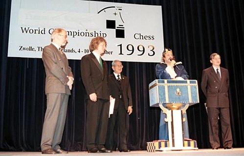 Karpov at the Tour de France - News - ChessAnyTime