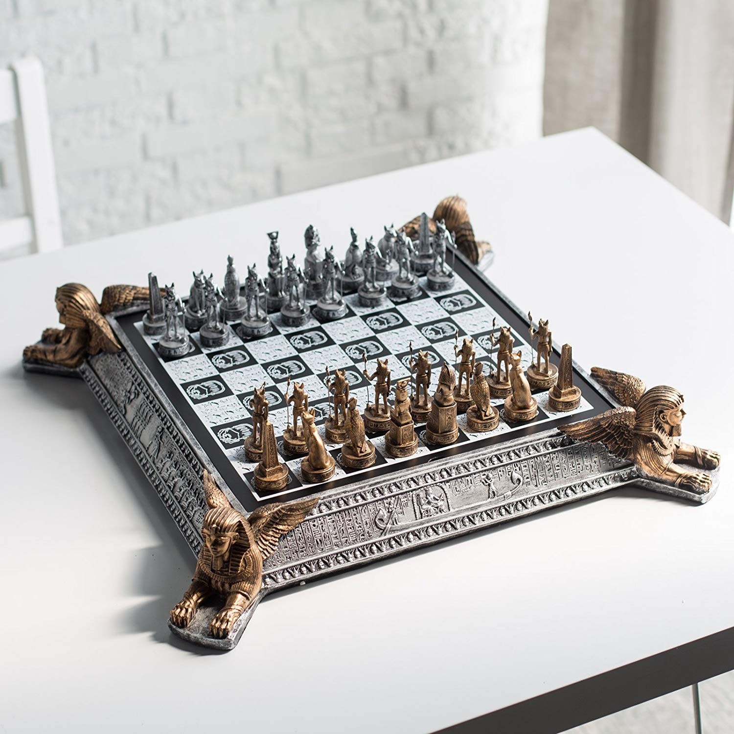 The Farrar-Tanner Guide to Choosing the Perfect Chess Set