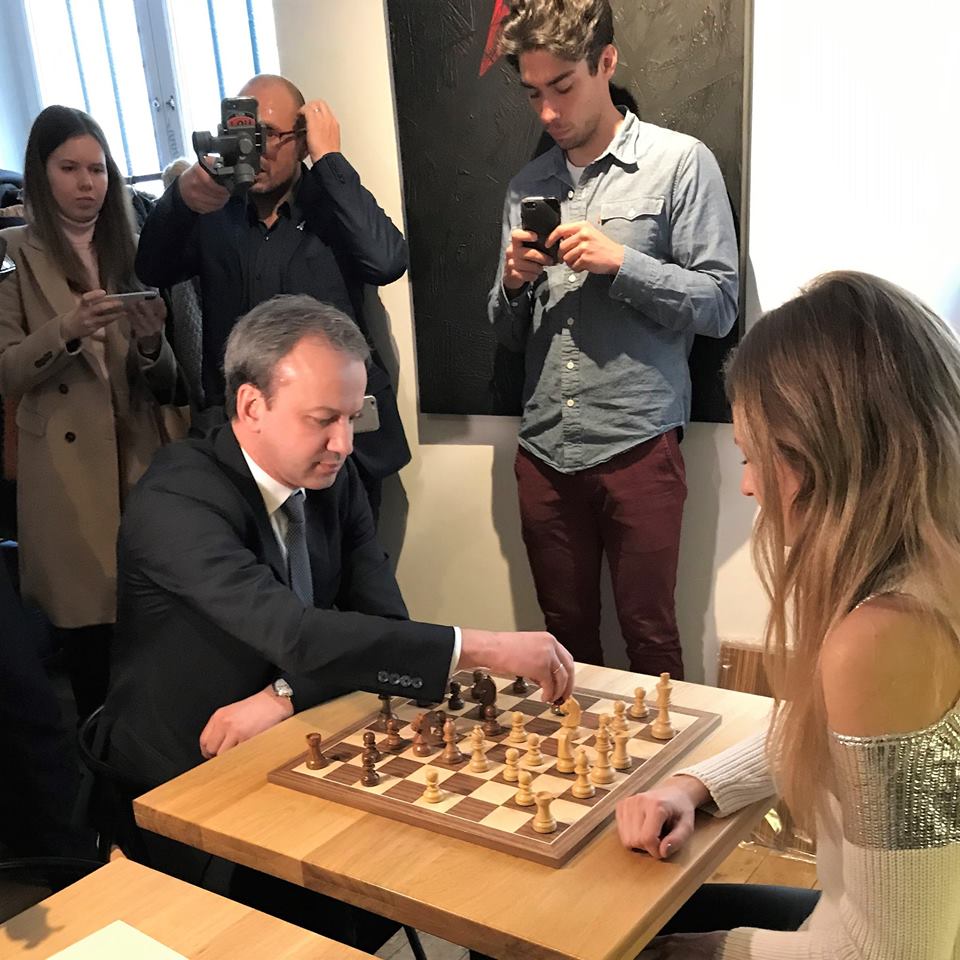 The word Chessboxing is now in the dictionary! : r/chess