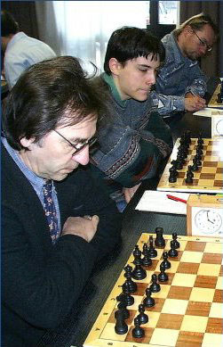 Chess grandmaster Igors Rausis accused of cheating with smartphone